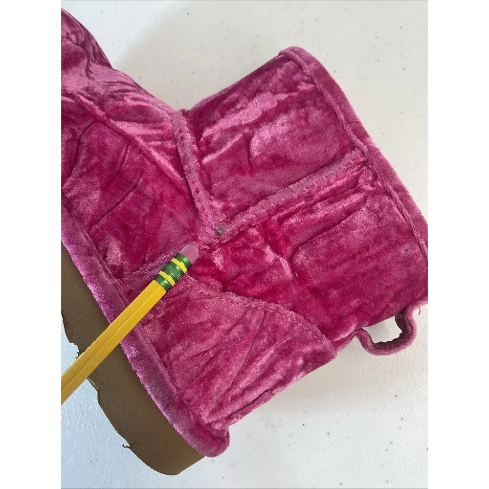 UGG Classic Mini II Velvet Boot Raspberry Sorbet Wool Lining Girl's‎ 4 Classic